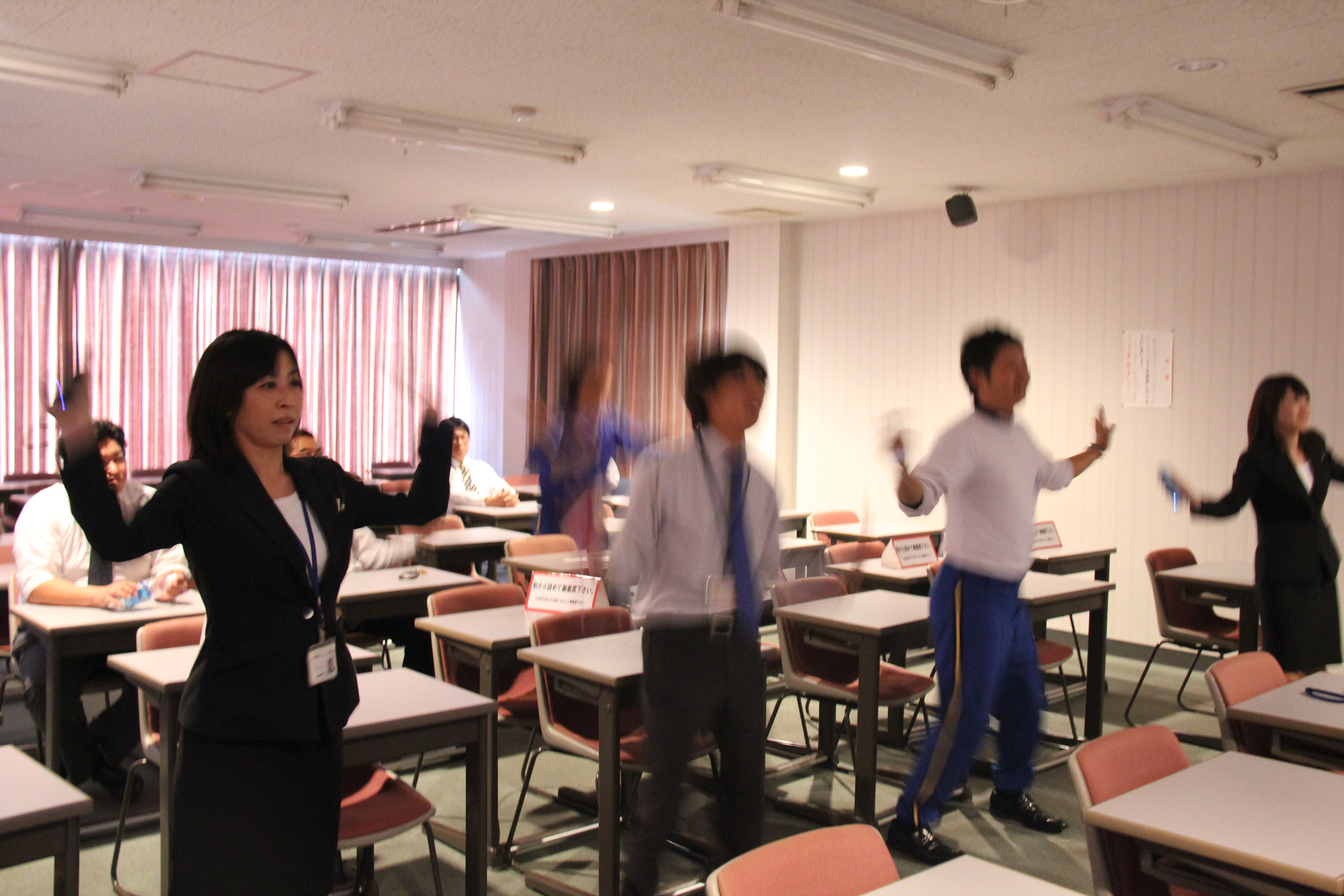 ａｋｂ委員会 再び 握手会いってきました編 職員ブログ 上池自動車学校 浜松市で自動車運転免許をとるなら 浜松のまちなか教習